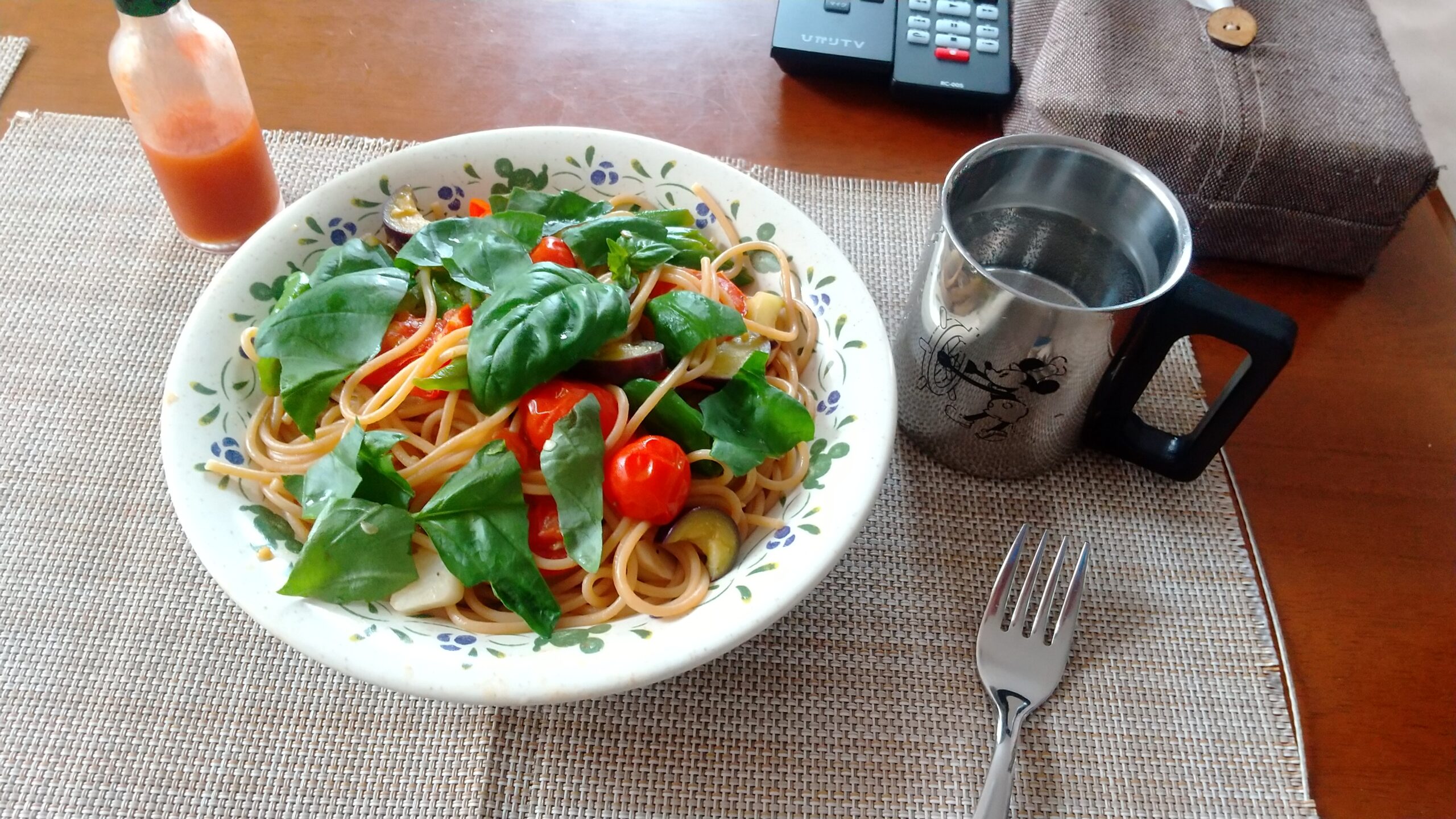 ミニトマトと夏野菜のパスタ